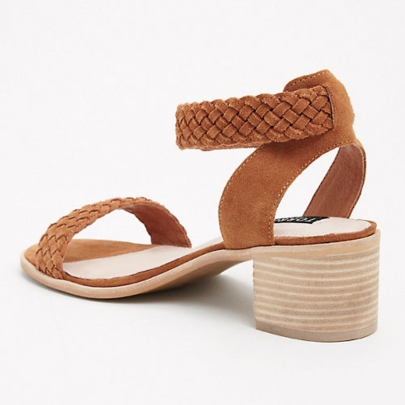 Torrid 9W Genuine Suede Block Heel Wide Width - Picture 3 of 5